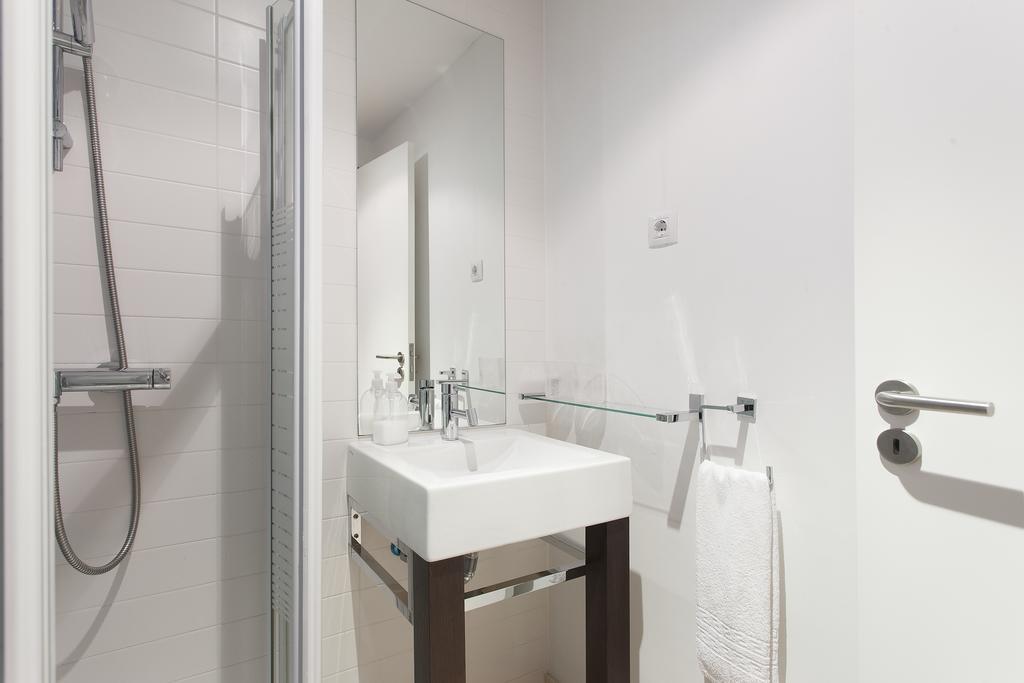 Bairrus Lisbon Apartments - Alfama II Room photo